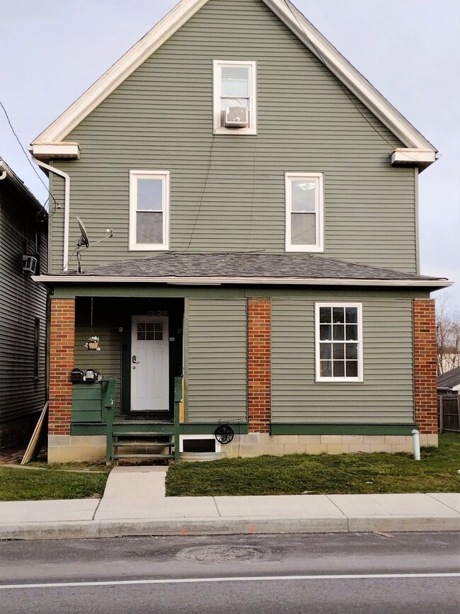 Building Photo - 212 N 3rd St