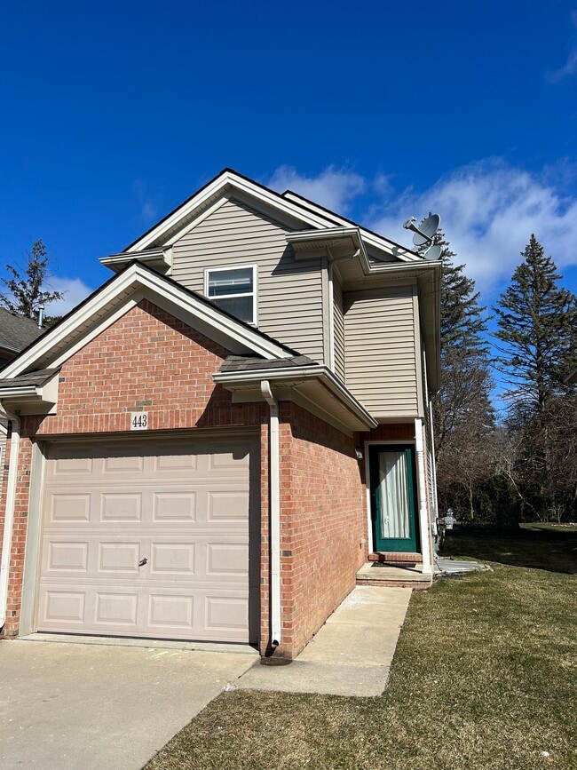 Photo - 443 South St Apartment