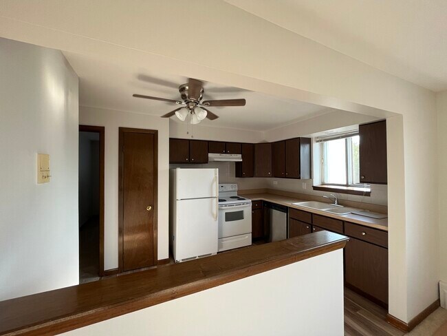 Foto del edificio - 8900 S Roberts Rd