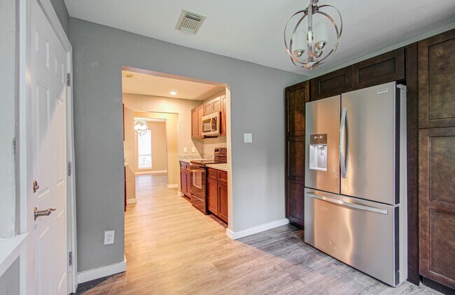 Building Photo - 2554 River Ridge