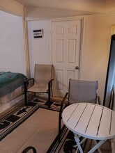 Building Photo - 1208 Alba St