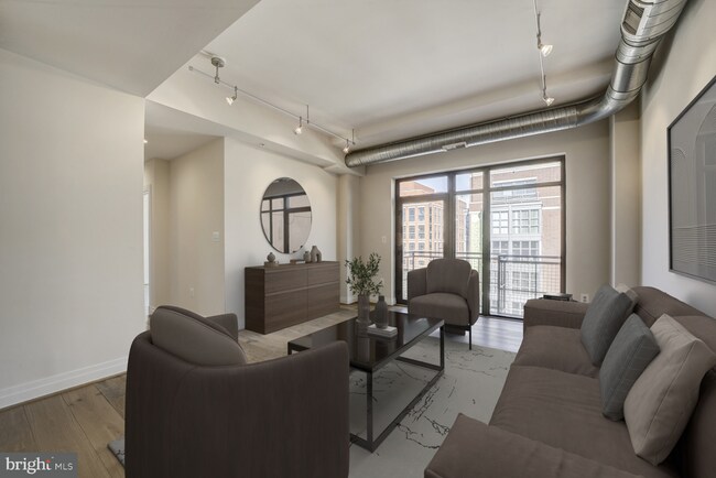 Foto del edificio - 301 H St NE