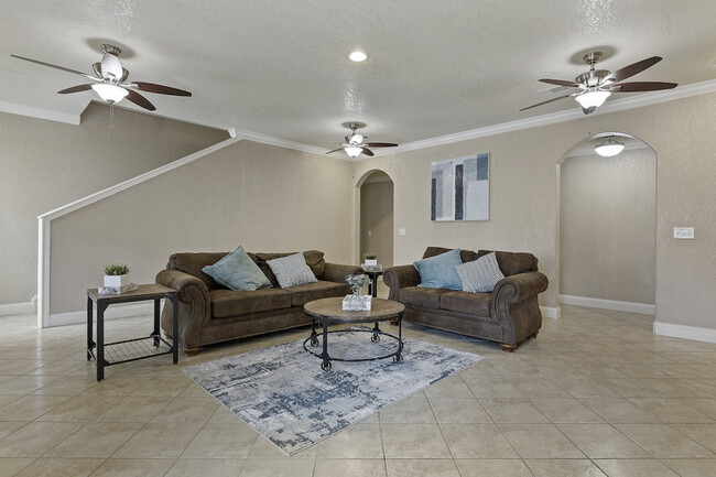 Foto del edificio - 7003 Glen Vista Drive