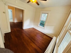 Building Photo - 133 Berry Hill Rd