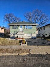 Building Photo - 122 Eckel Rd