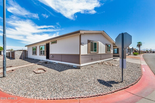 Building Photo - 8601 N 103rd Ave