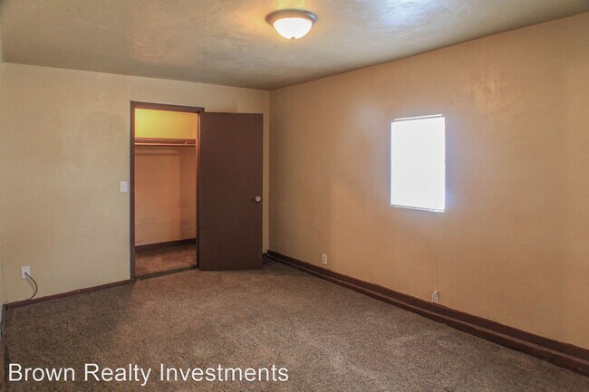 Foto del edificio - 3 br, 1 bath House - 944 NE 32nd St.