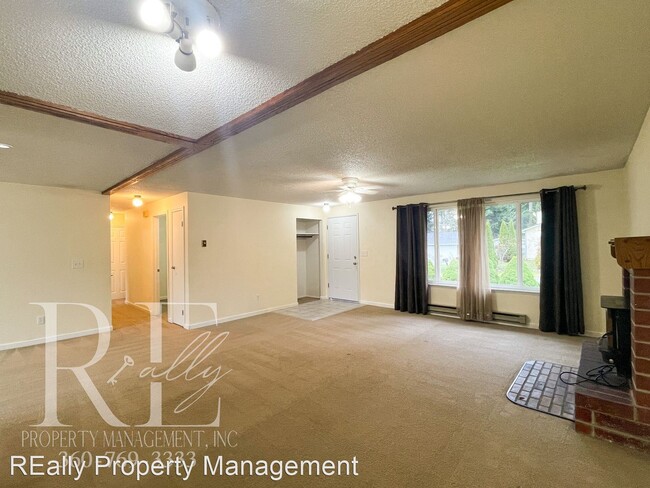 Building Photo - 3 br, 2 bath House - 1358 NW Fox Run