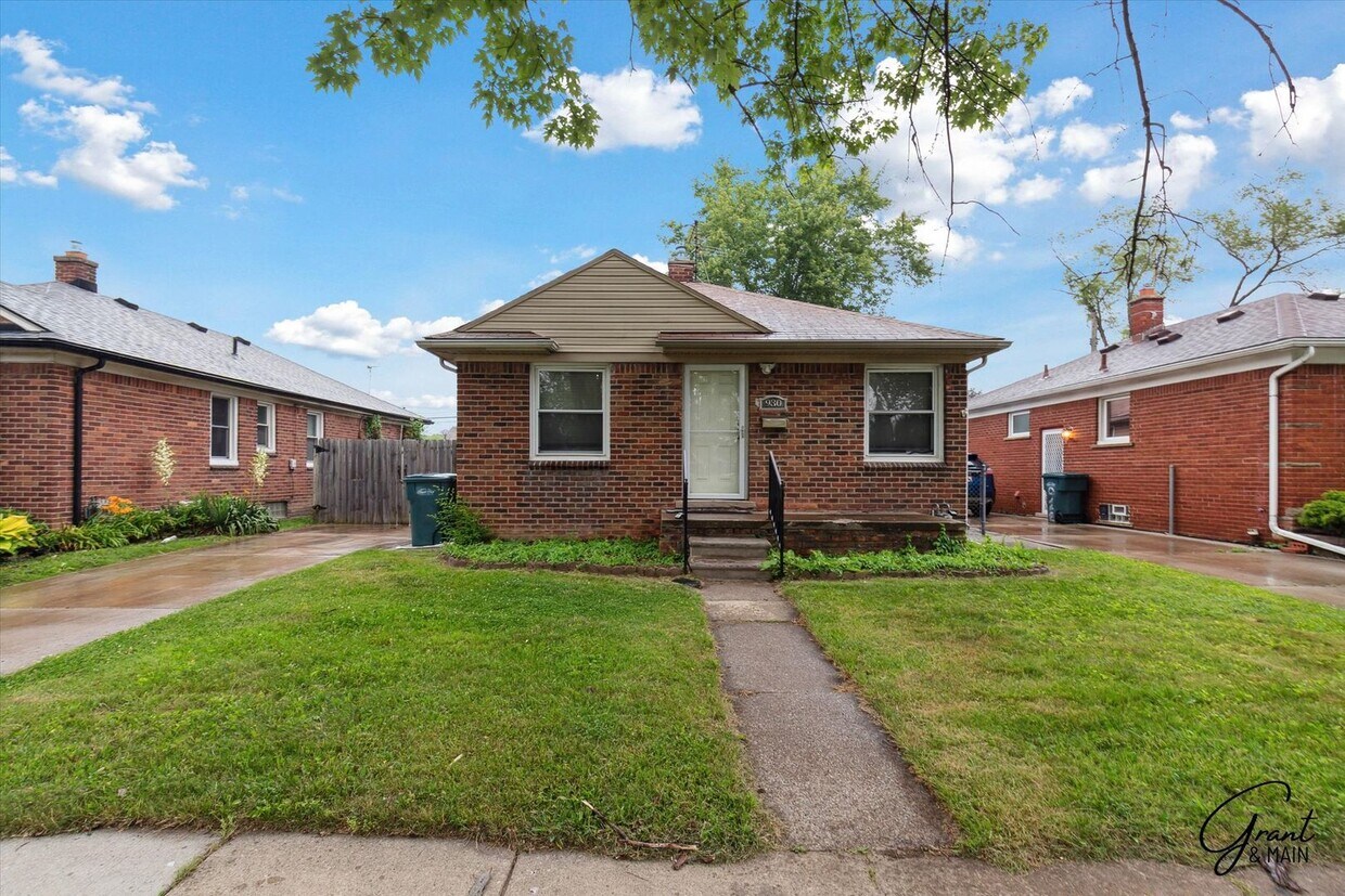 Primary Photo - $1250 4 bedroom