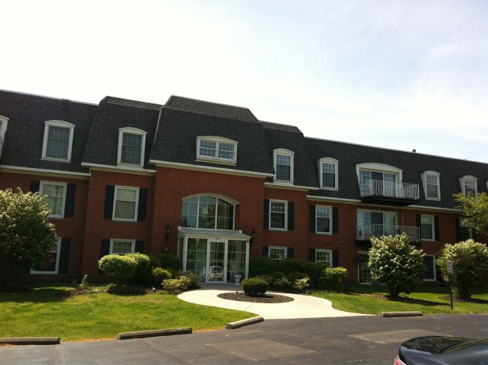 22701 Center Ridge Rd, Rocky River, OH 44116 Condo for Rent in Rocky