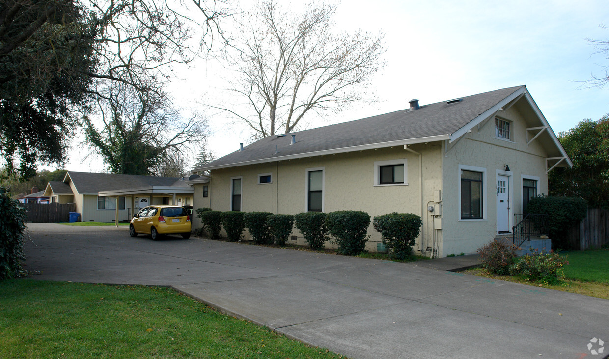 Foto principal - 1932 Sonoma Ave