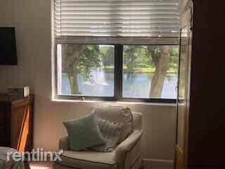 Foto del edificio - 2 br, 2 bath Condo - 2025 Lavers Cir Apt D207