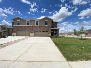 Building Photo - 404 Baum Dr