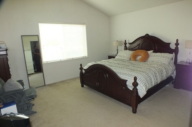 Building Photo - Spacious End-Unit 3-Bedroom Townhouse with 2-Car Garage & Central AC