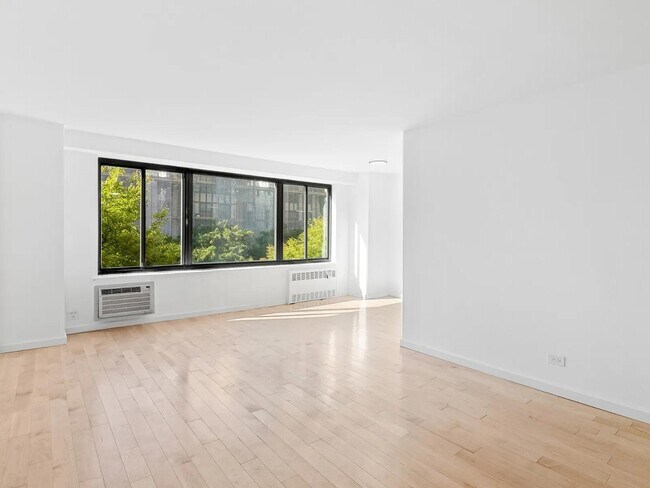 Foto del edificio - 372 Central Prk W