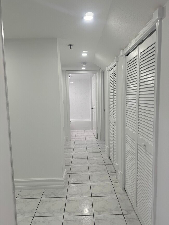Foto del edificio - 12035 SW 14th St