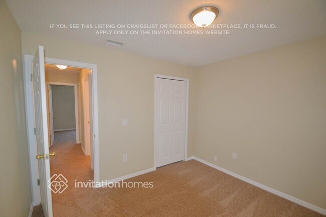 Foto del edificio - 3074 Mapleshade St