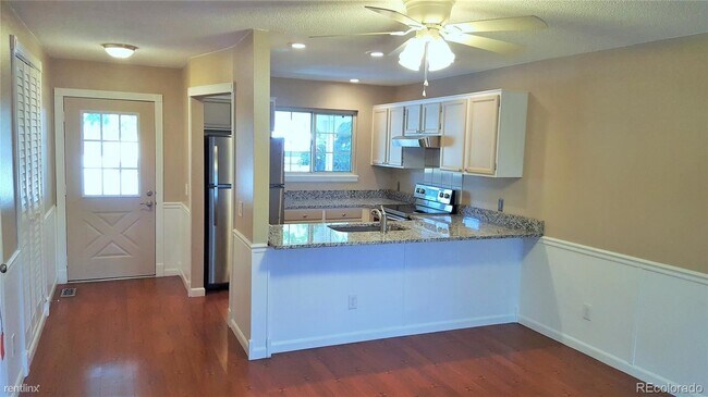 Building Photo - 3 br, 2 bath House - 5752 West 61st Drive
