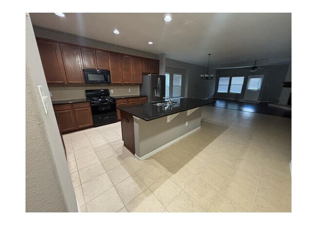 Building Photo - 15518 Huddleston Dr