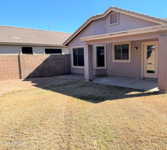 Building Photo - 8736 E Nido Cir