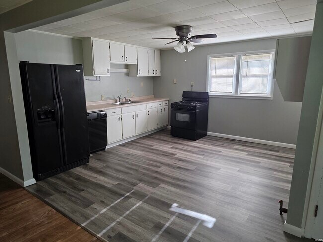 Foto del edificio - 506 E Hillside Dr