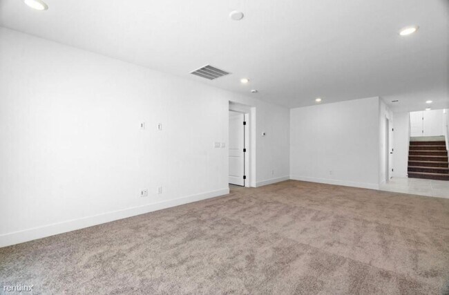 Building Photo - 4 br, 3 bath House - 10372 Restless River ...