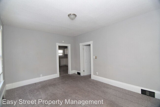 Building Photo - 818 18th Ave