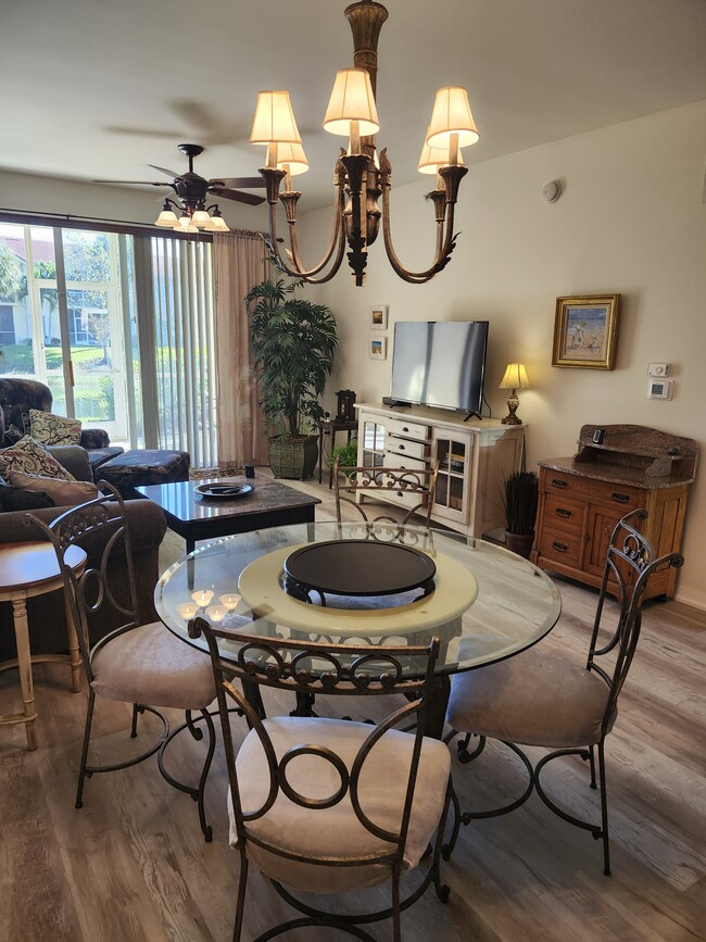 Building Photo - 20260 Estero Gardens Cir