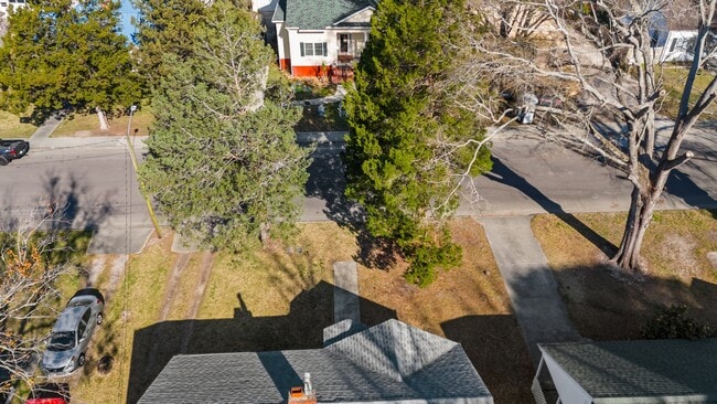 Building Photo - 607 Watson Ave