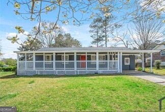 Building Photo - 8170 Huntington Dr