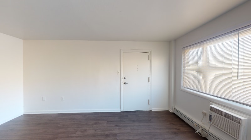 Primary Photo - 4951 G St SE