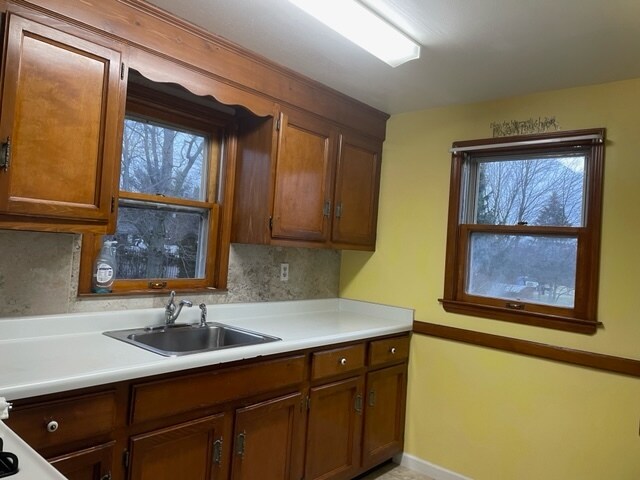 Building Photo - 11383 Ravenna Rd