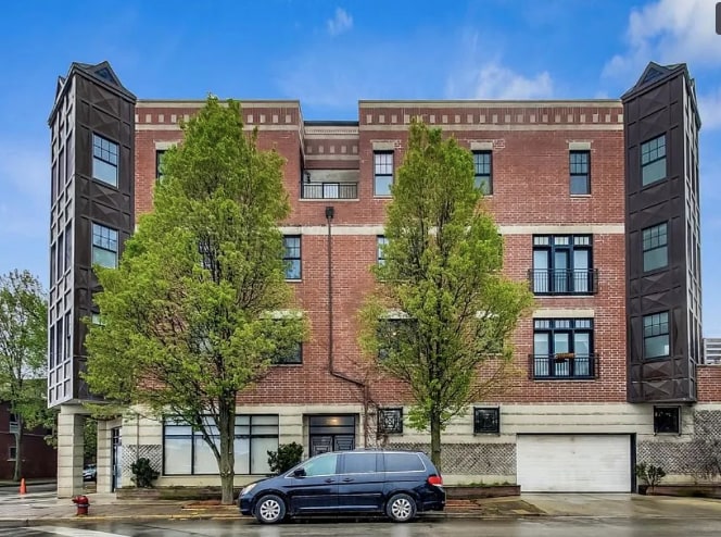 Primary Photo - 2505 W George St