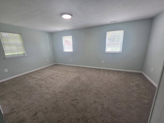 Foto del edificio - 7339 Green Acres Dr