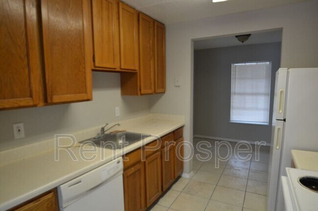 Building Photo - 4013 Dijon Dr