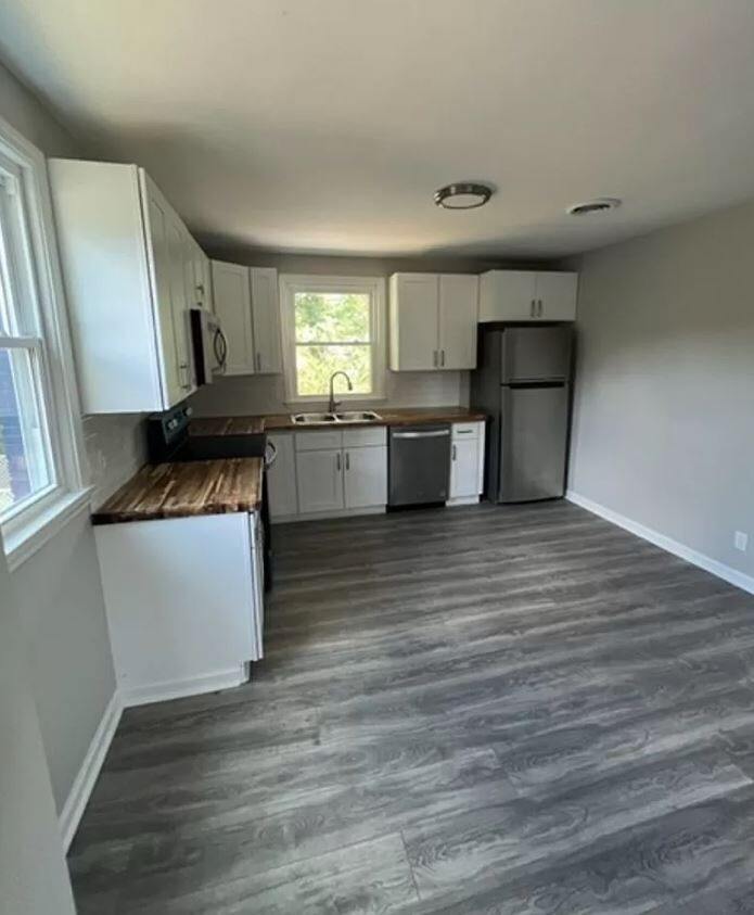 Primary Photo - 3200 Panorama Drive