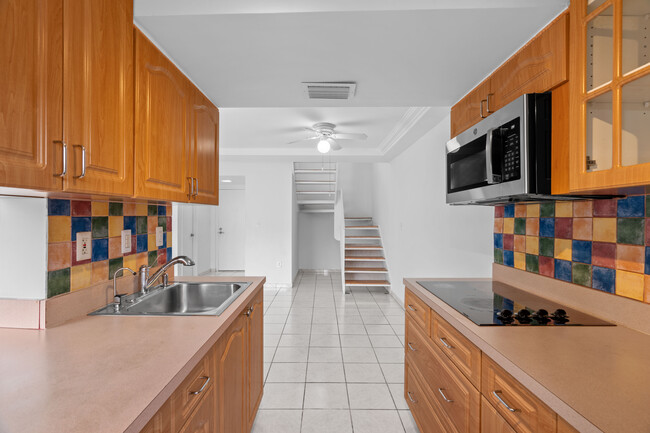Foto del edificio - 9321 SW 4th St
