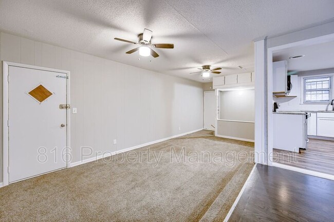 Foto del edificio - 3828 E 72nd Terrace