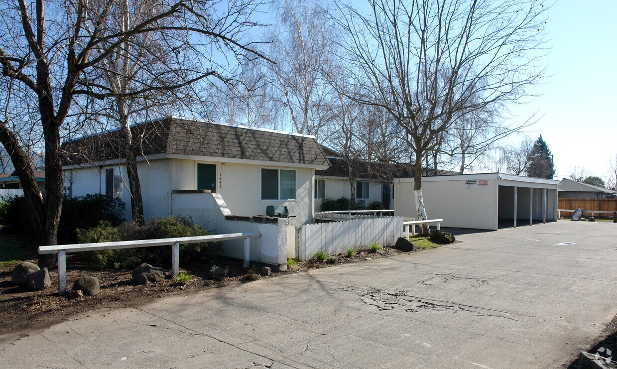 Primary Photo - 164 Bellevue Ave