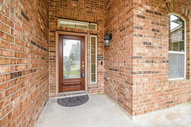 Foto del edificio - 27515 Huggins Crest Ct