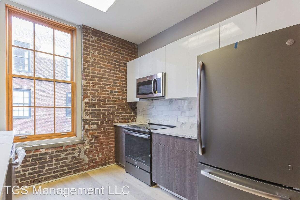 Primary Photo - 1011 N Hancock St