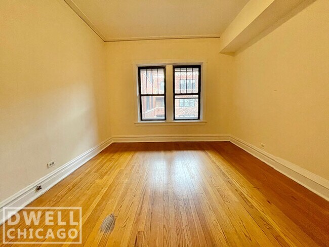 Foto del edificio - 2510 N Kedzie Blvd