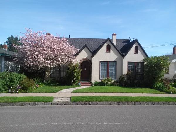 136 Upham Street - 136 Upham St