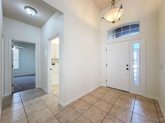 Building Photo - 856 W Silver Meadow Loop