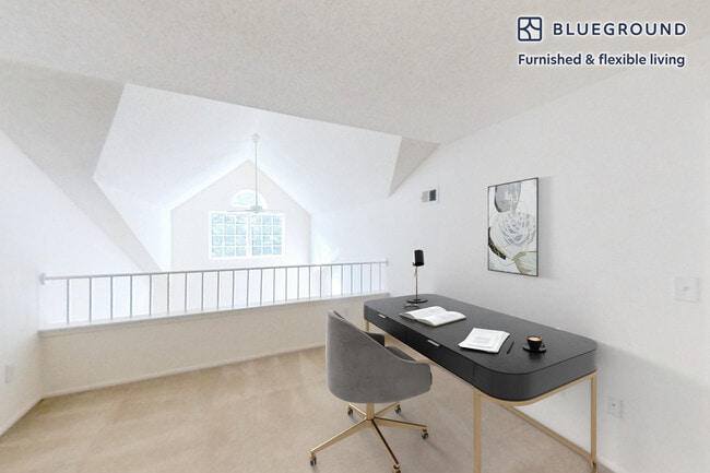 Building Photo - 100 Lexington Ridge Dr