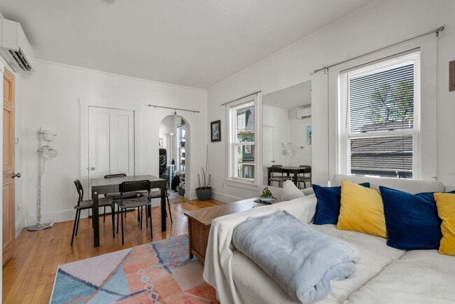 Foto del edificio - 32 Richardson St