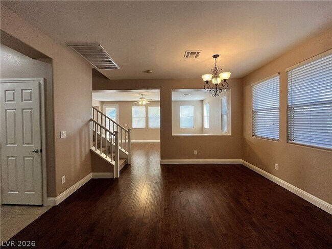 Foto del edificio - 548 Ivy Spring St