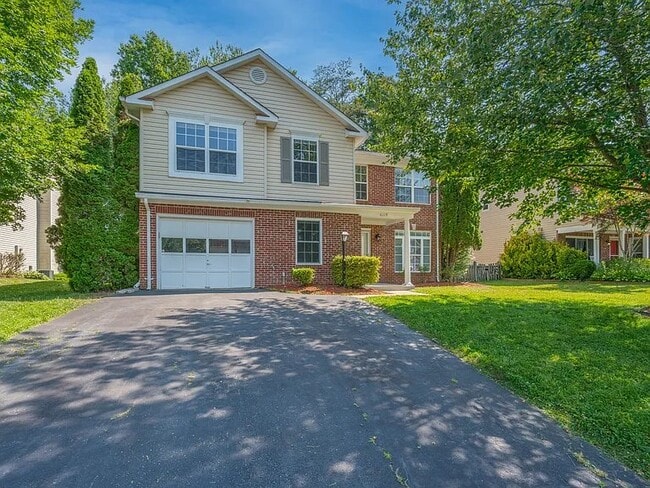 Photo - 6119 Oaklawn Ln House