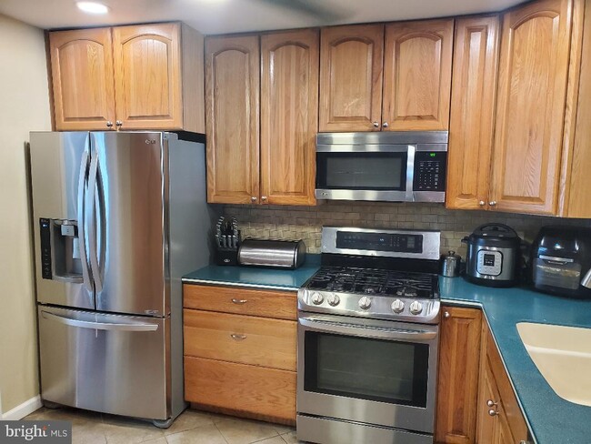 Building Photo - 4115 Colie Dr