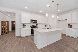 Building Photo - 26883 Ausmas Ln